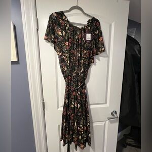 Chic and lovely fall dress.